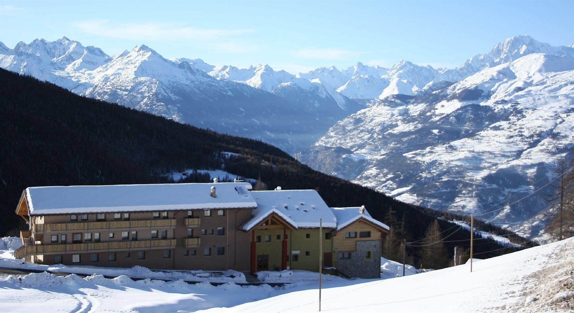 Hotel La Chance Pila  Exteriér fotografie